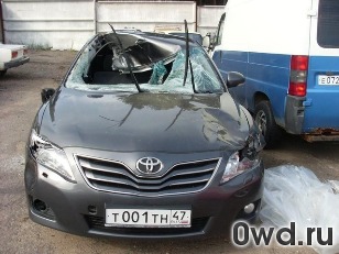 Битый автомобиль Toyota Camry